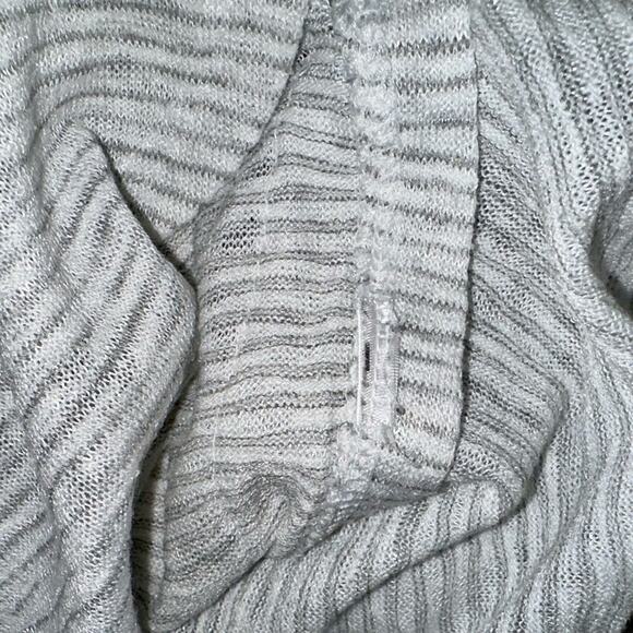 Athleta Breezy Scoop Neck Heather Grey Stripe Short Sleeve Tee Size XXS - Picture 7 of 10